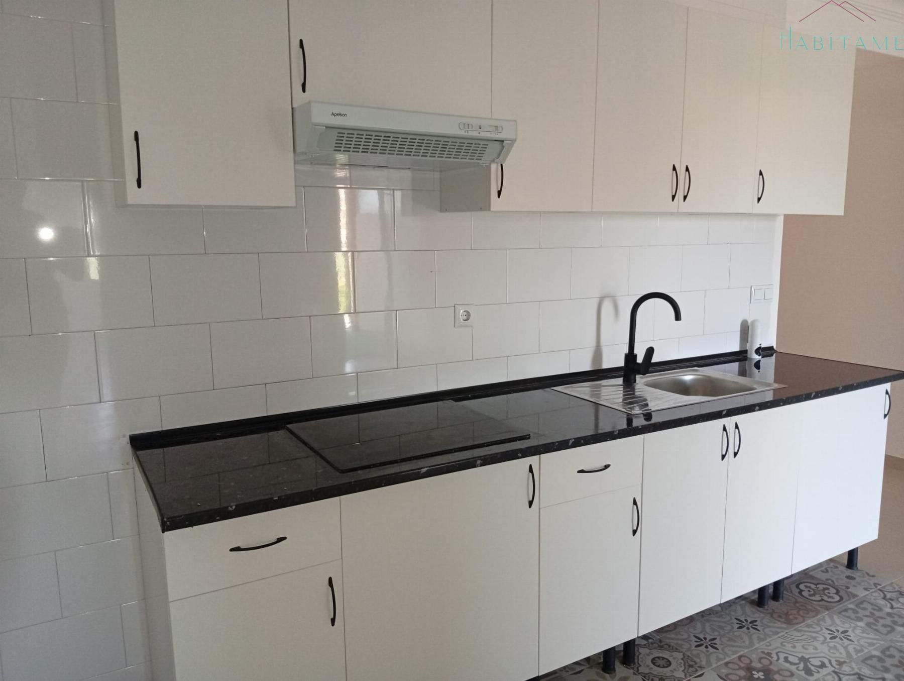 Cocina de Piso en venta en Almuñécar con Terraza y Balcón