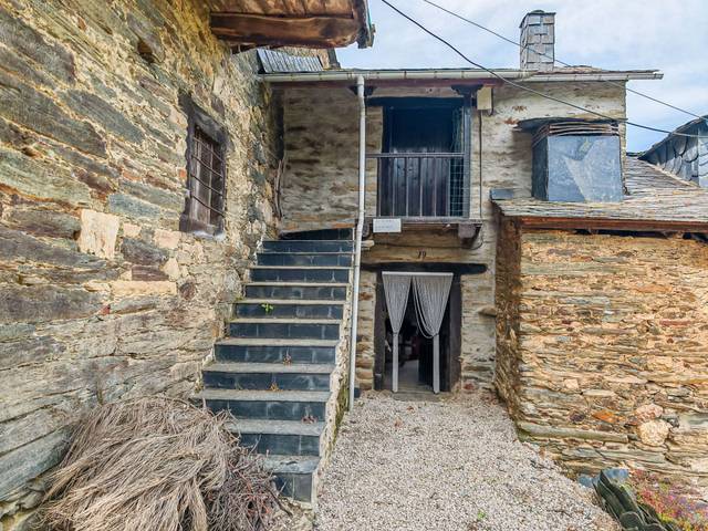 Casa-chalet en Venta en Borrenes