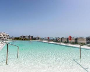 Piscina de Casa adosada de lloguer en Estepona amb Aire condicionat, Terrassa i Piscina