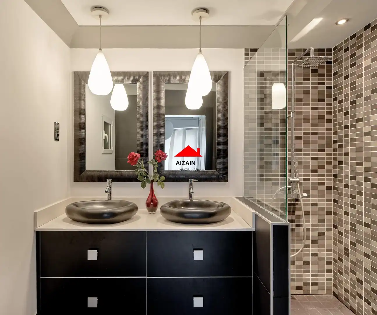 Baño de Piso en venta en Bilbao  con Calefacción y Trastero
