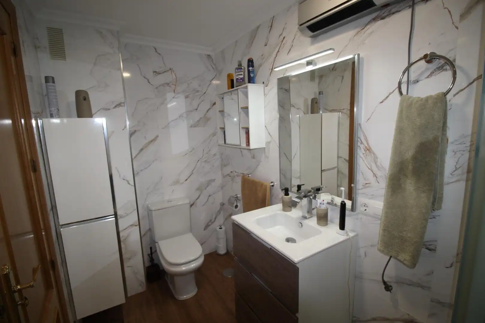 Baño de Piso en venta en Puertollano con Aire acondicionado, Calefacción y Amueblado