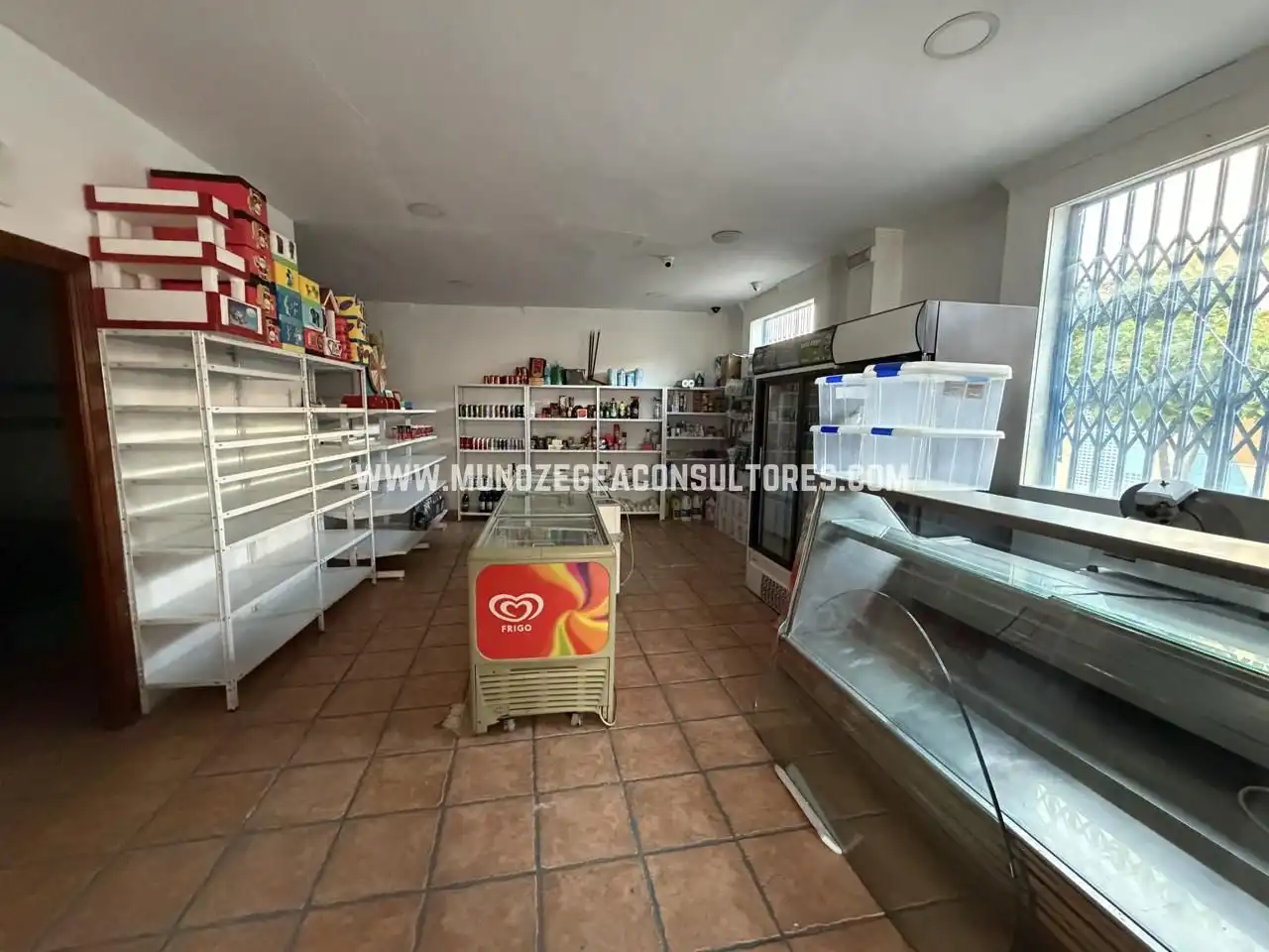 Commercial properties for sale in Lucena  with Air Conditioner