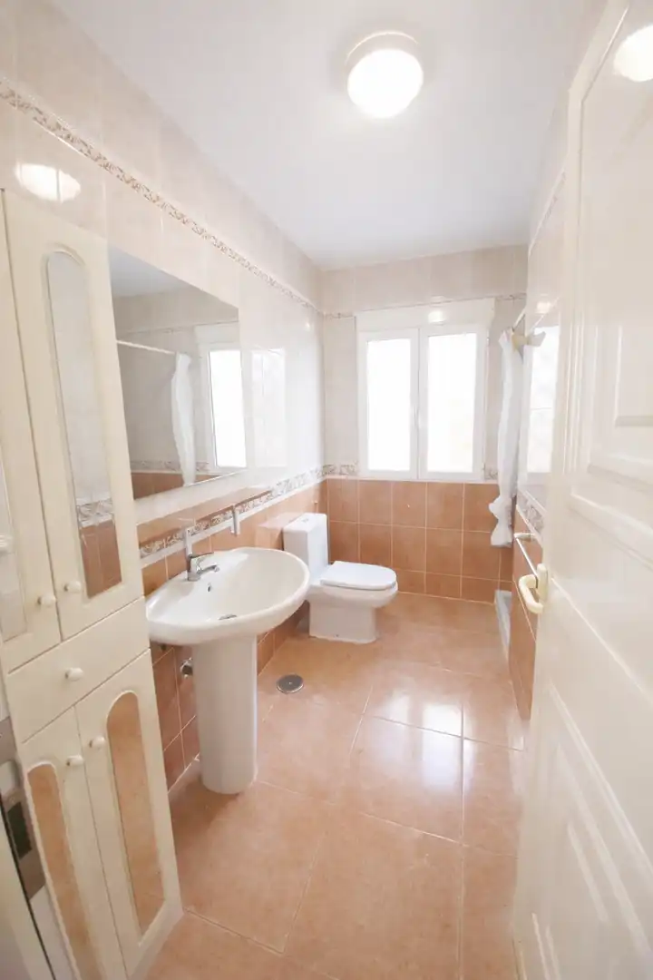 Baño de Casa o chalet de alquiler en Altea con Aire acondicionado, Calefacción y Jardín privado