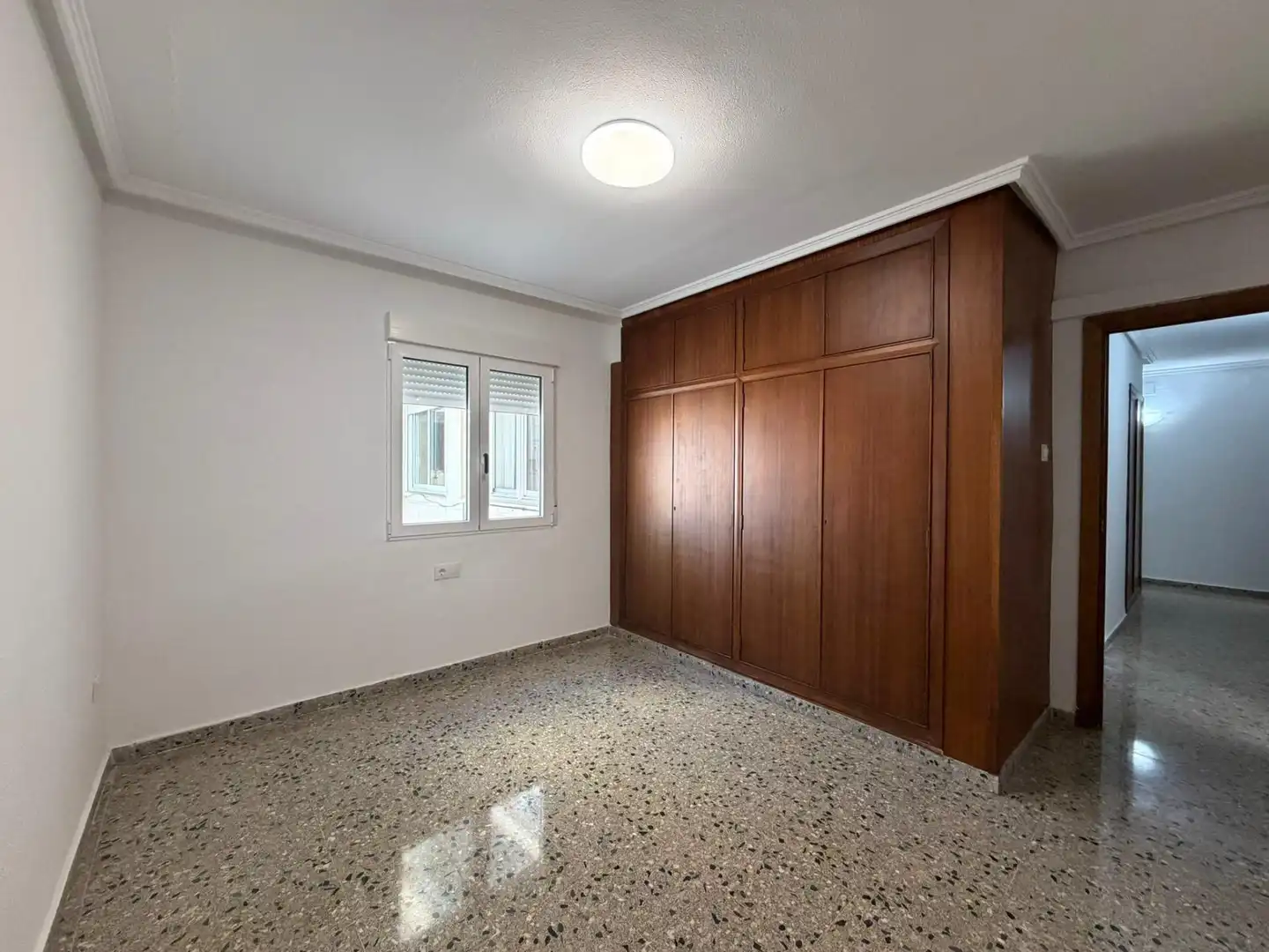Flat for rent in Avenida AL VEDAT, Centro - Casco antiguo