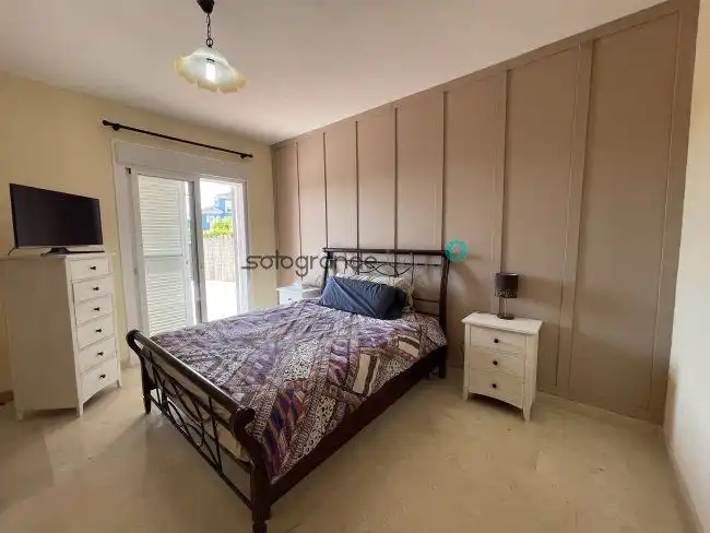 Habitación de Apartamento en venta en Sotogrande con Aire acondicionado, Calefacción y Terraza