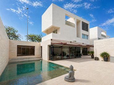 Villa avec piscine à vendre à Novelda