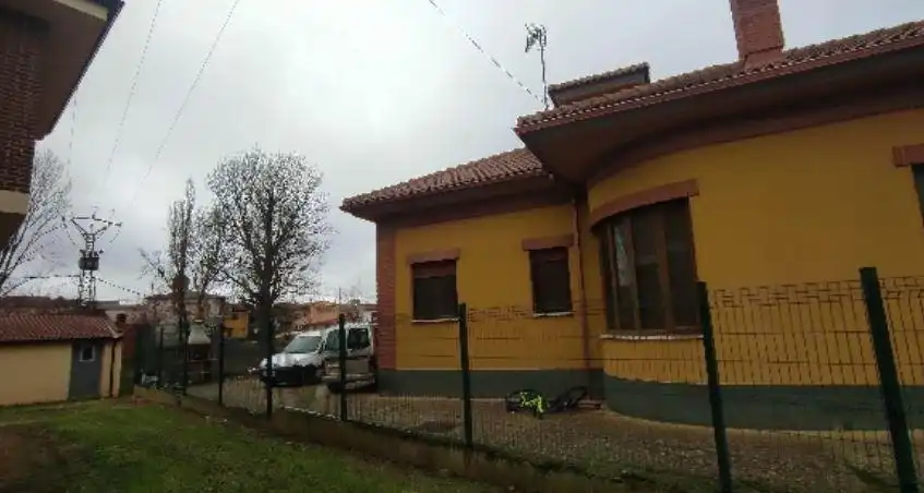 Vista exterior de Casa o chalet en venta en Gordaliza del Pino
