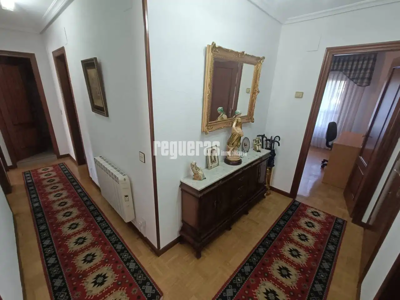 Wohnung mit Aufzug zum Verkauf in Calle Fernando Morán, imagen 2
