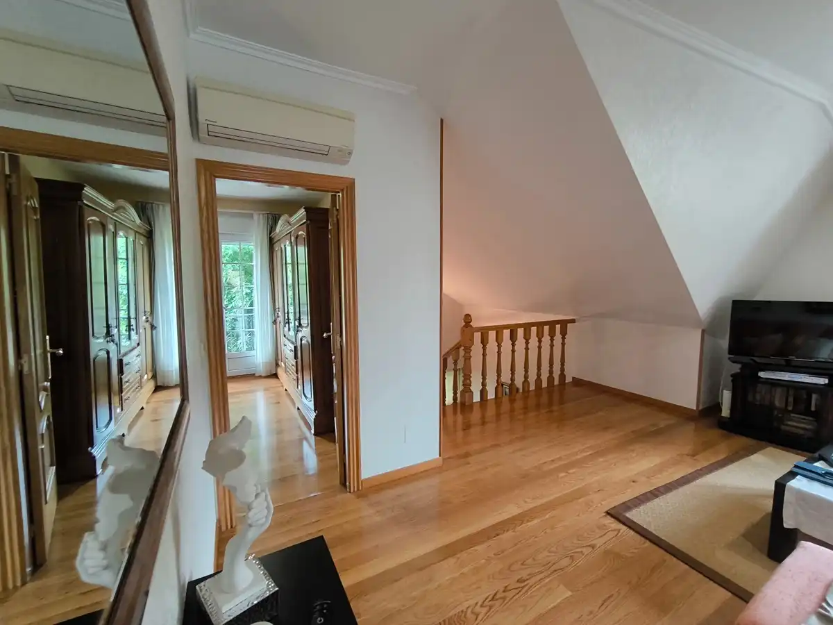 Casa o chalet en venta en Vilagarcía de Arousa con Calefacción, Jardín privado y Parquet