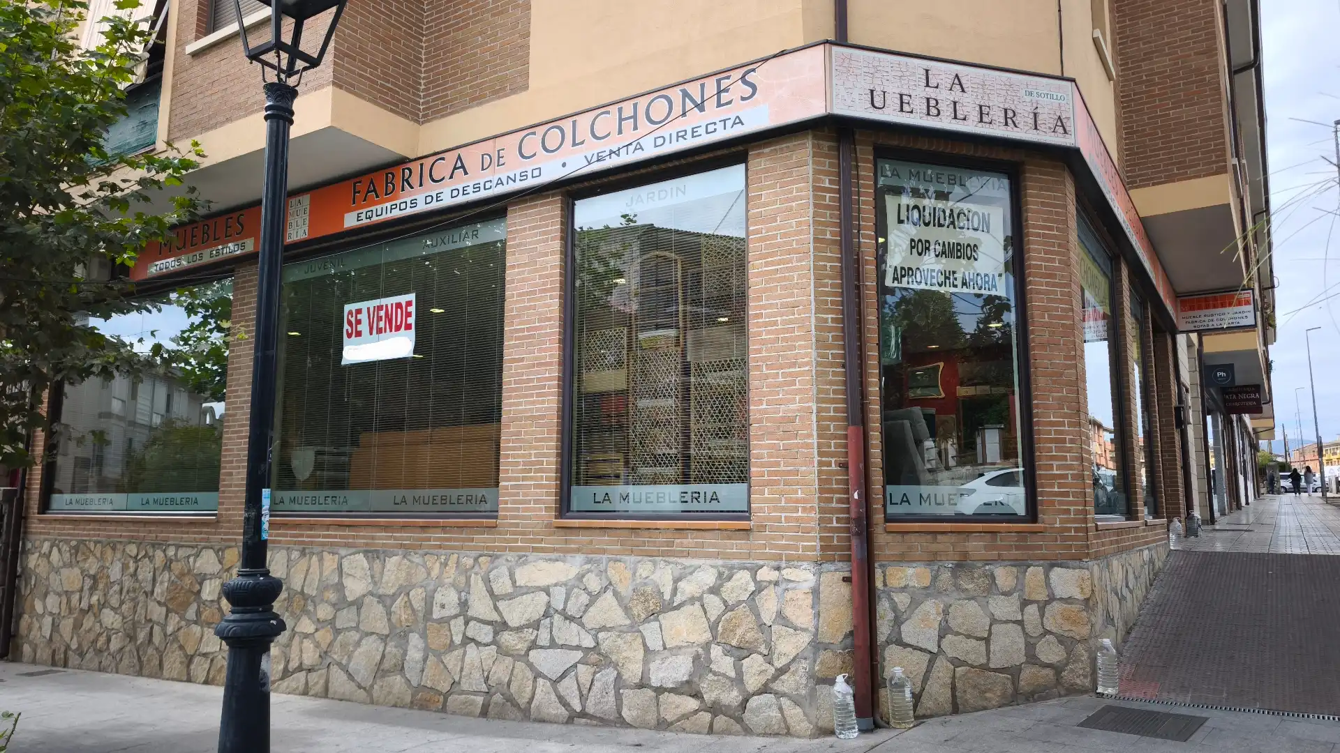Local comercial en venda a Avenida Madrid, imagen 2