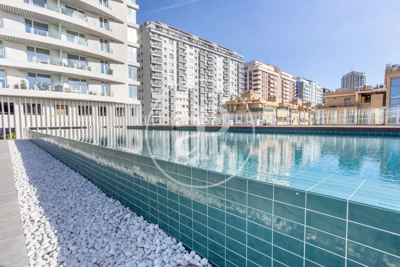 Piscina de Pis de lloguer en Valencia amb Aire condicionat, Calefacció i Traster