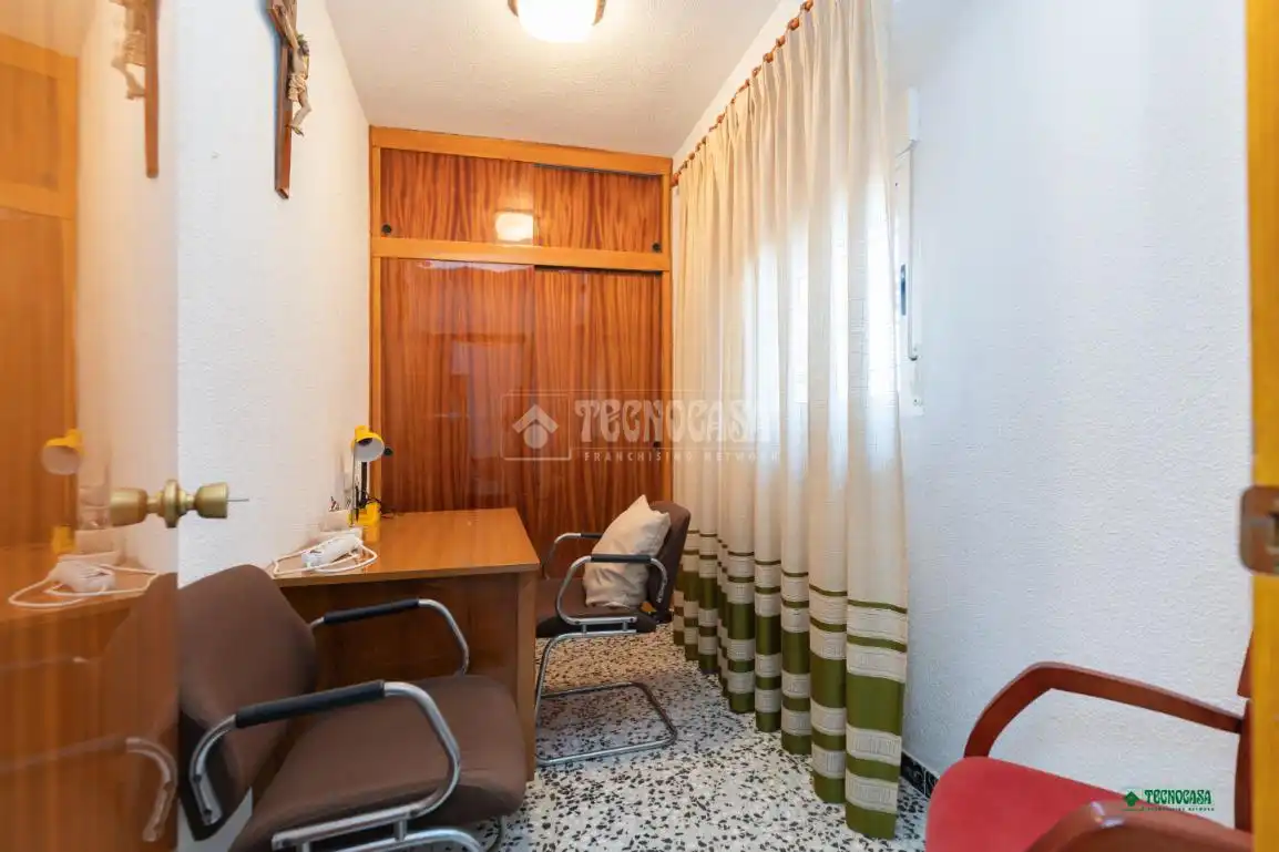 Habitación de Piso en venta en Almería con Aire acondicionado