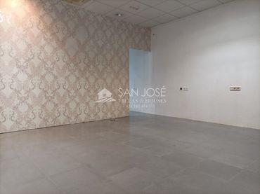Locale commerciale in affitto a Aspe Centro