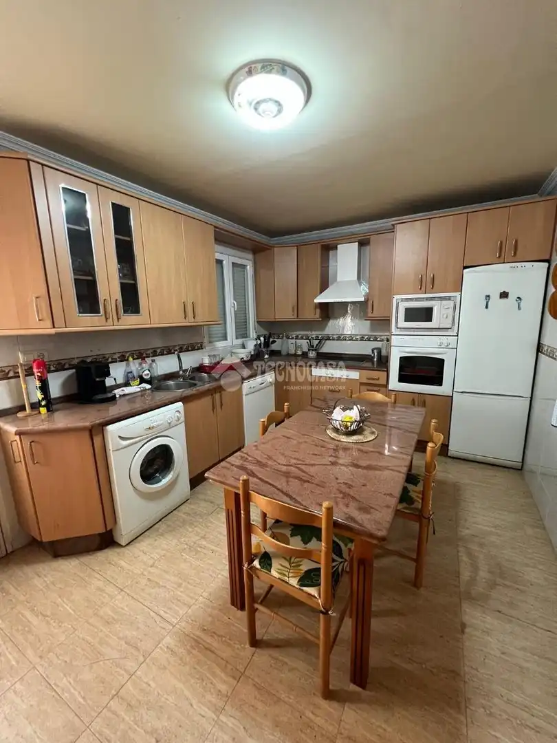 Casa rústica amb terrassa en venda a Baeza, imagen 5