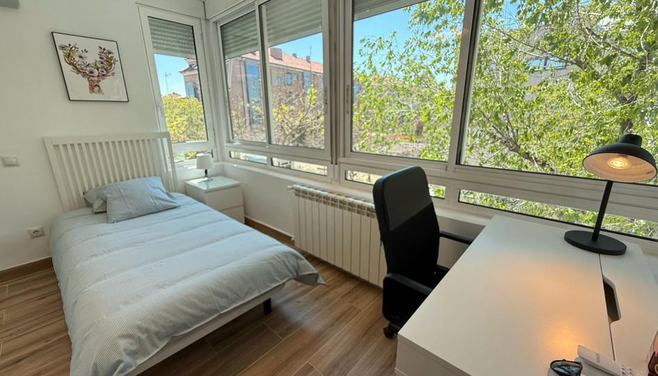 Photo 1 of Flat to share in Calle Acuario, 28, Casco Histórico de Barajas, Madrid