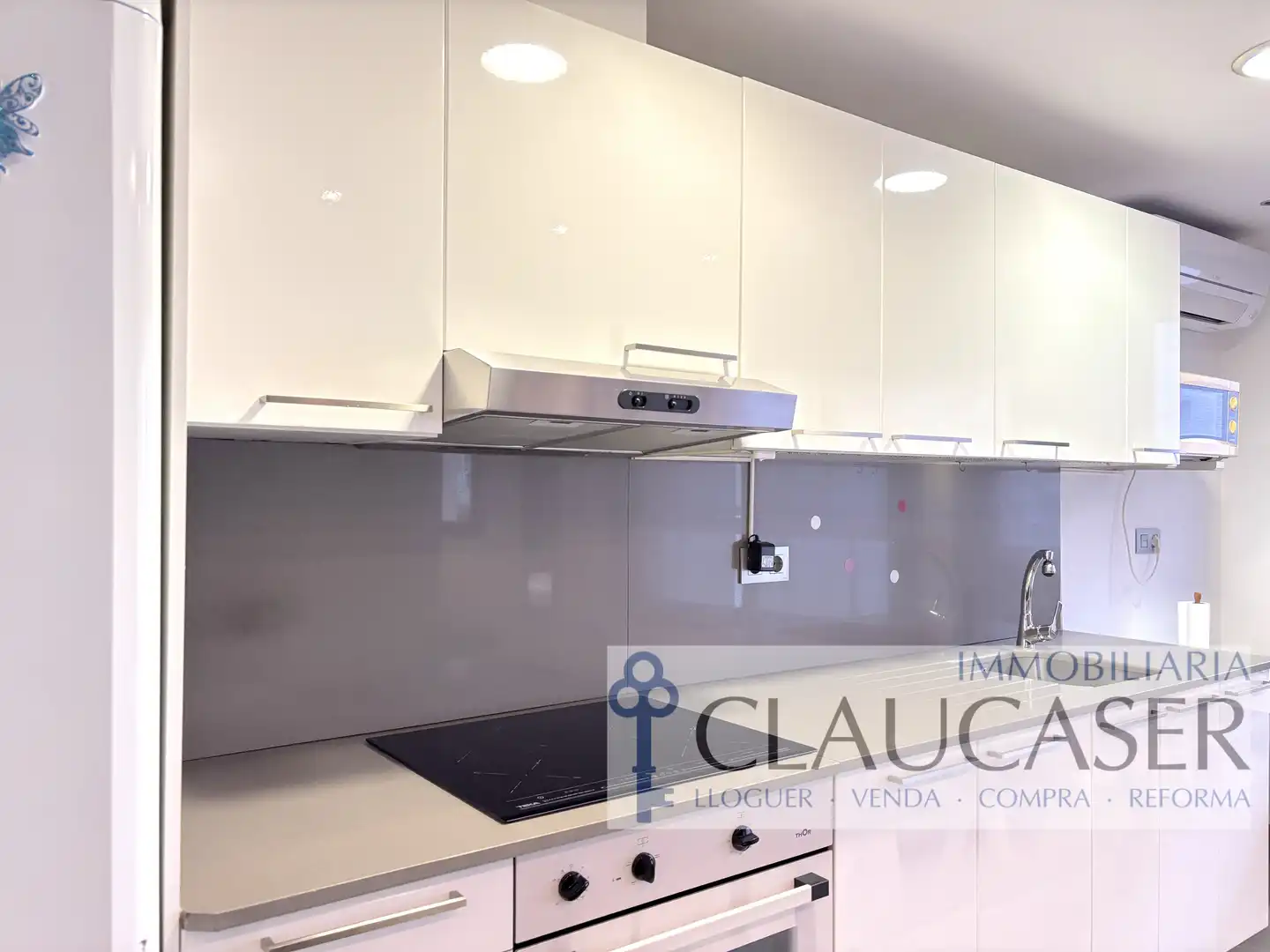 Kitchen of Flat for rent in Santa Coloma de Gramenet  with Heating, Furnished and Oven
