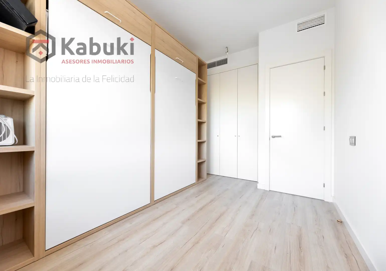 Bedroom of Flat for sale in Granada  with Private garden, Terrace and Storage room