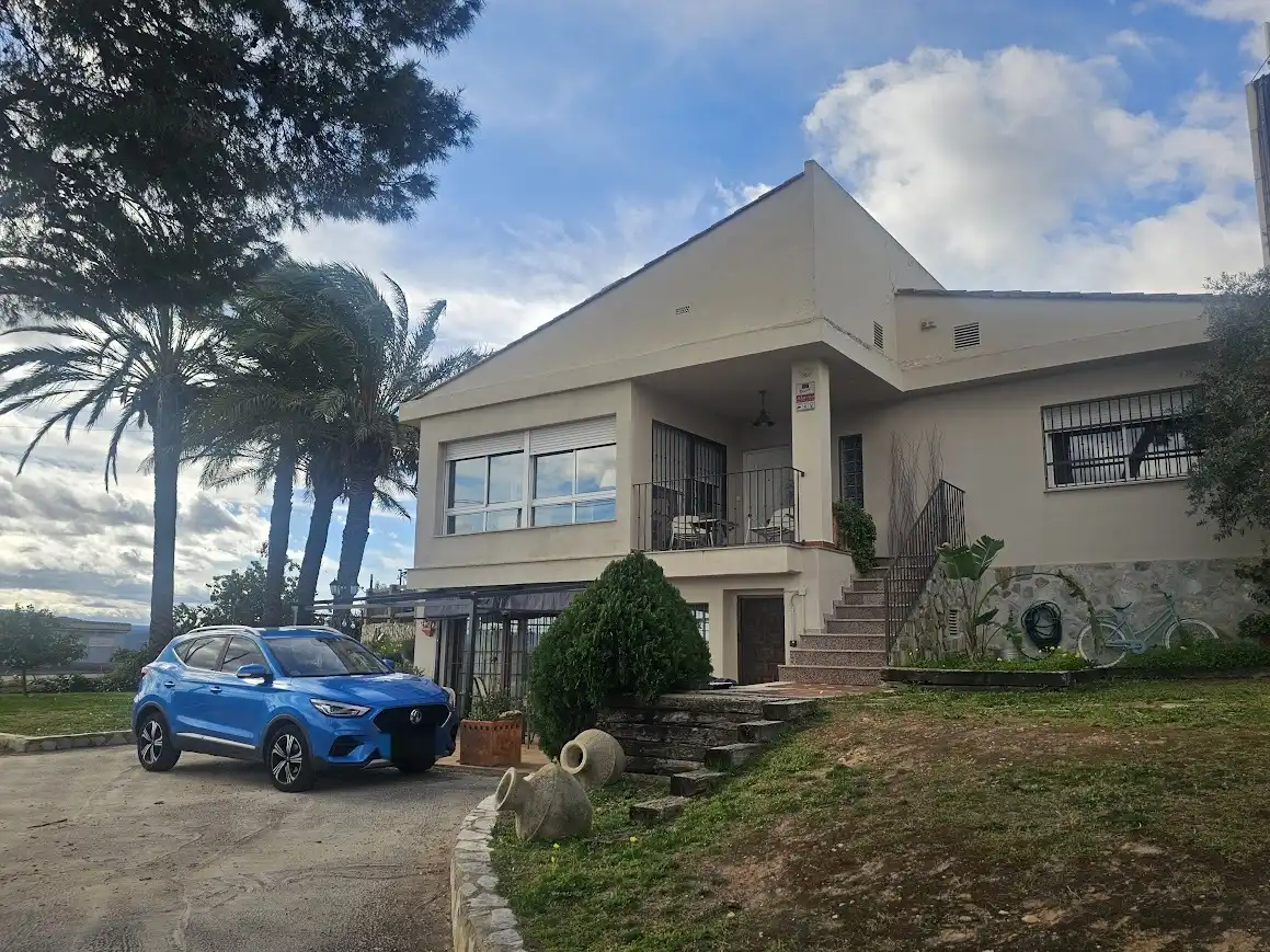 Vista exterior de Casa o chalet en venta en Alberic con Piscina