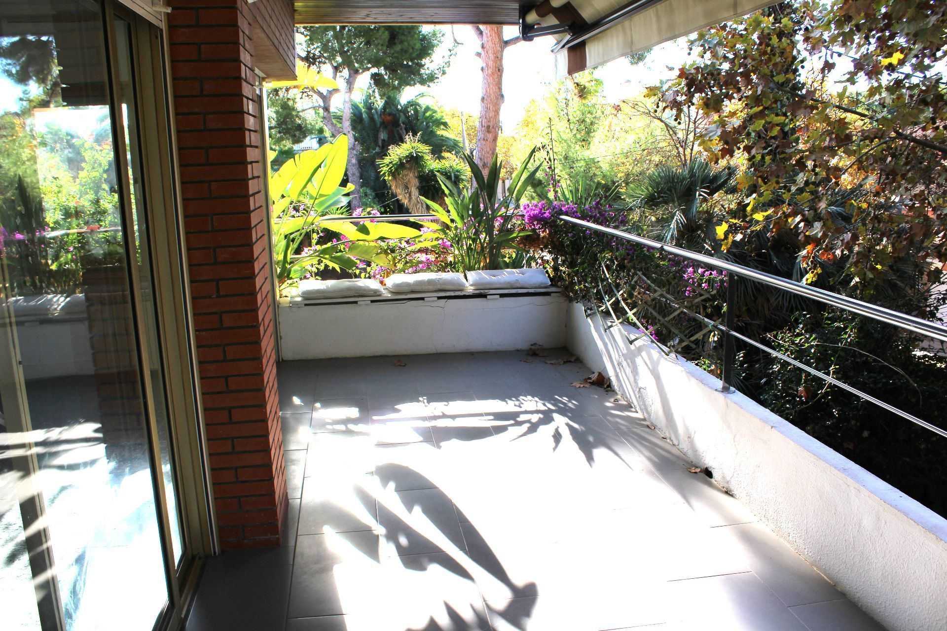 Apartamento en venta en Enric Morera, Can Girona - Terramar - Vinyet