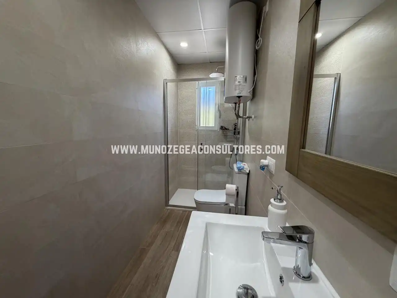Bathroom of Houses for sale in Lucena  with Air Conditioner, Private garden and Terrace