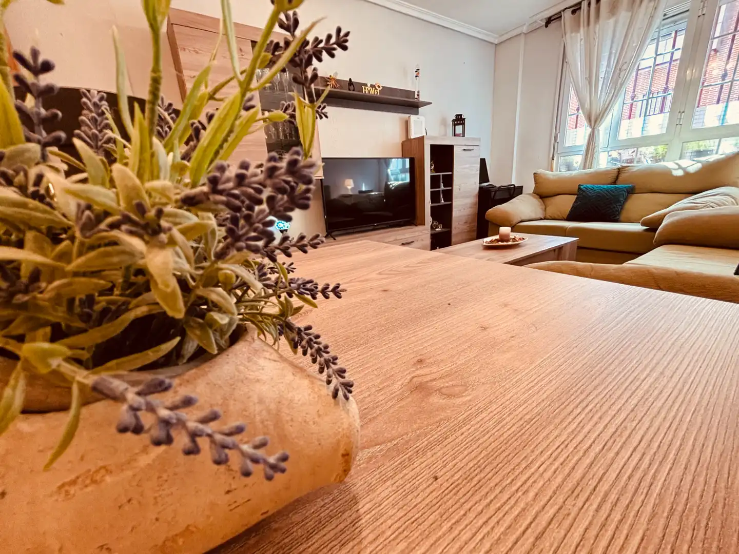 Living room of Flat for rent in Getafe  with Air Conditioner, Parquet flooring and Washing machine