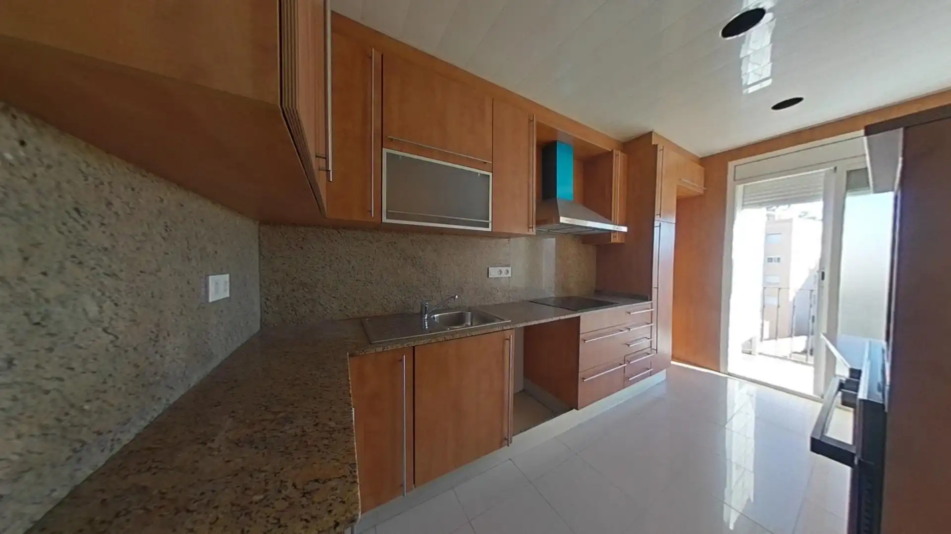 Cocina de Piso en venta en Terrassa con Calefacción y Terraza