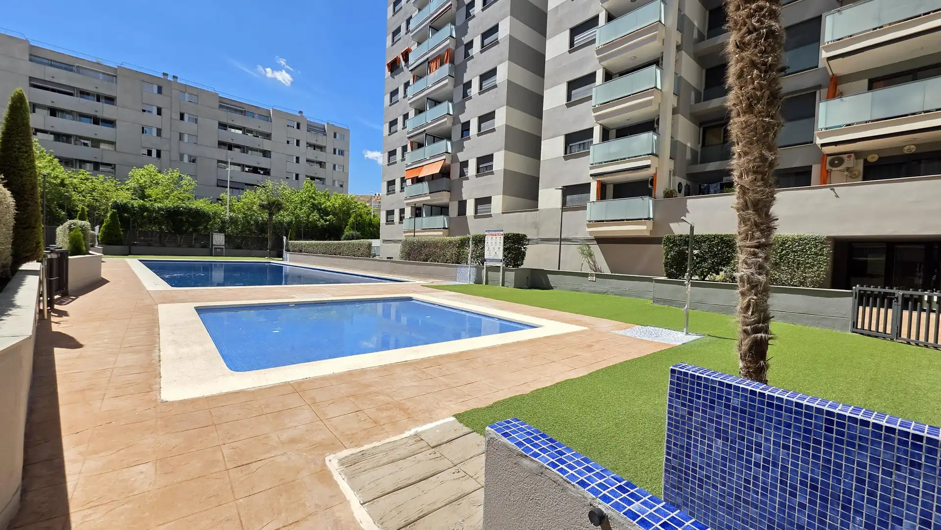 Swimming pool of Flat for sale in Gandia