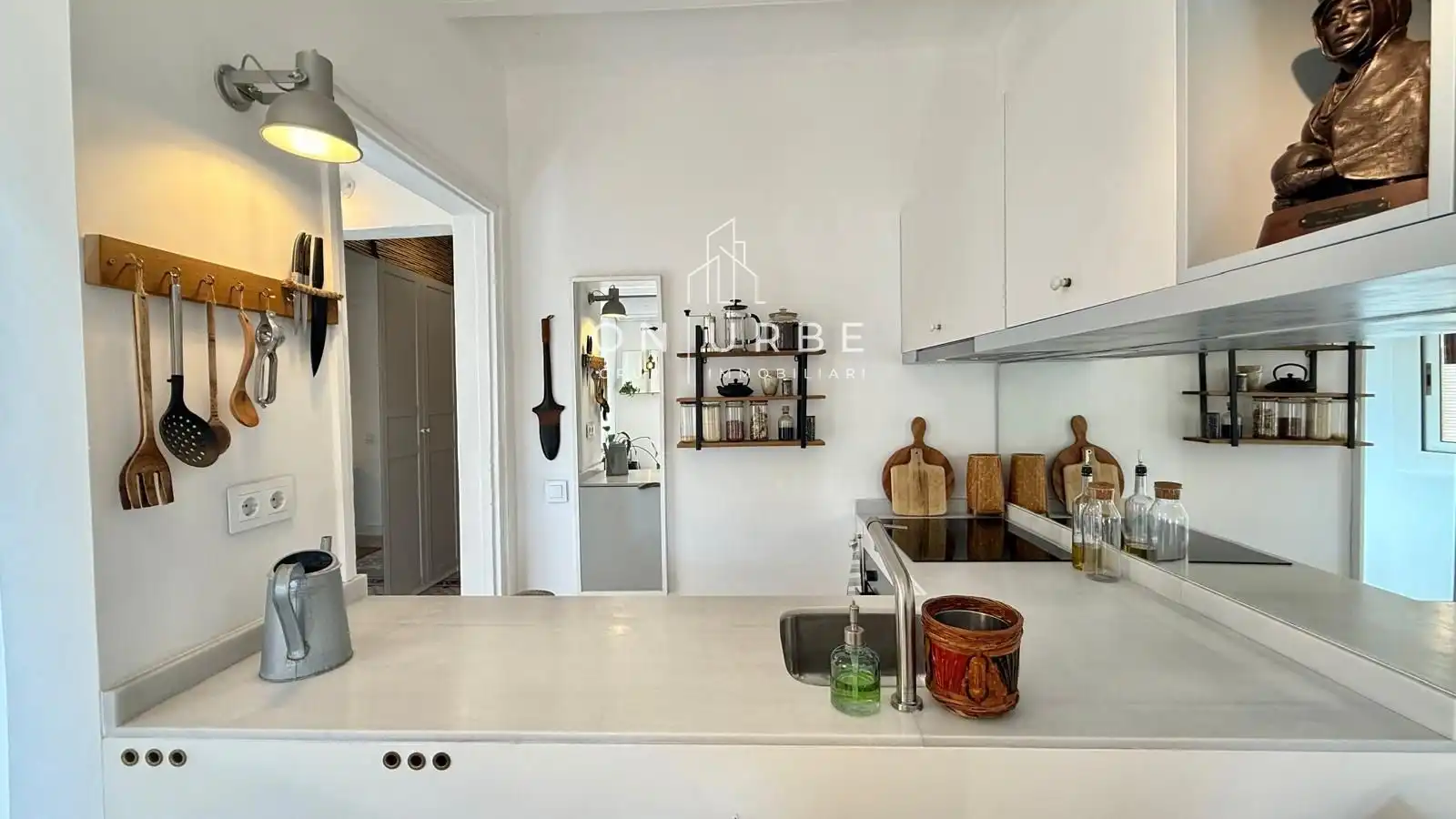 Kitchen of Flat for sale in Barcelona  with Air Conditioner, Terrace and Balcony