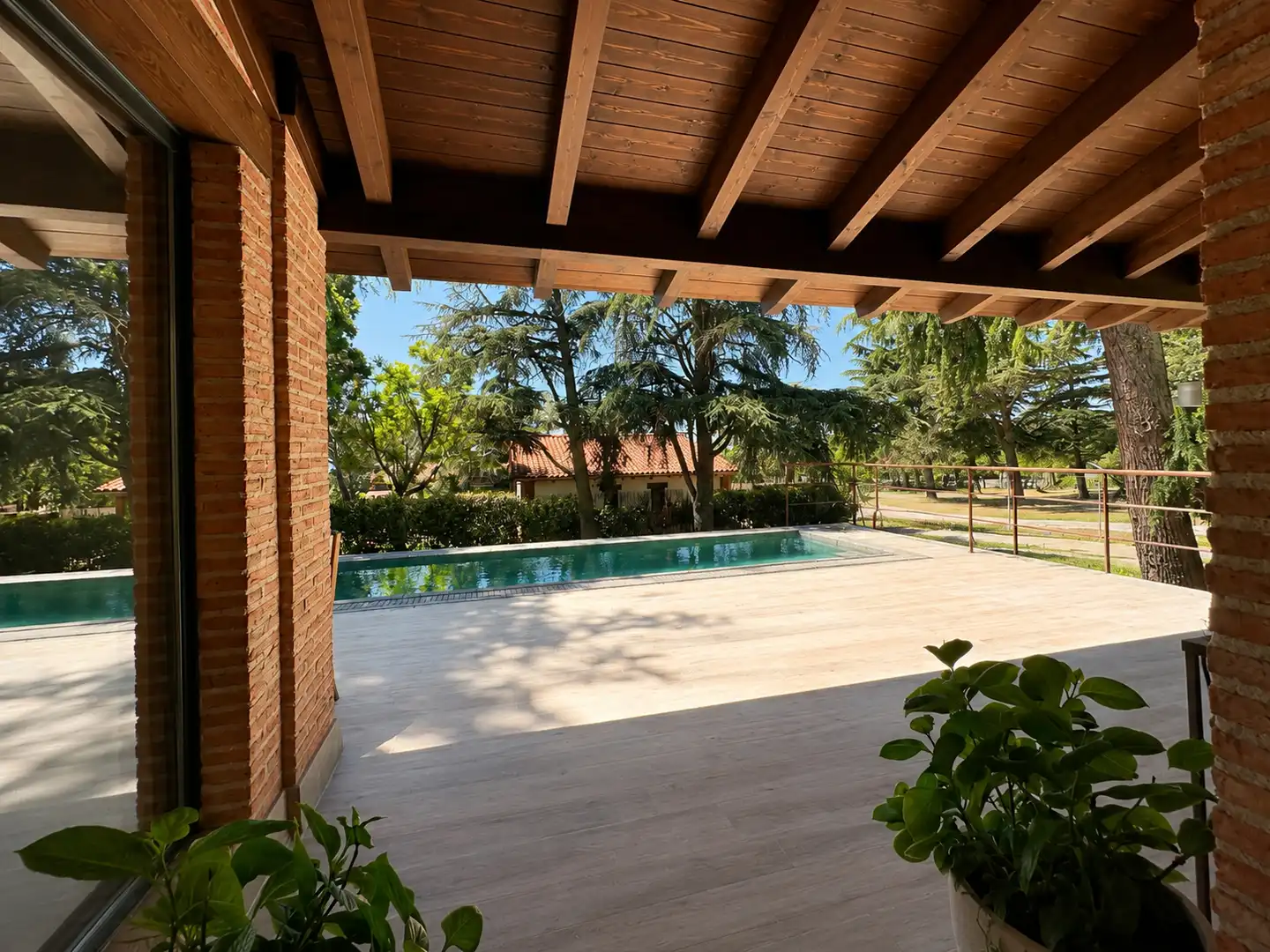 Piscina de Casa o xalet en venda en Hoyo de Manzanares amb Jardí privat, Piscina i Moblat
