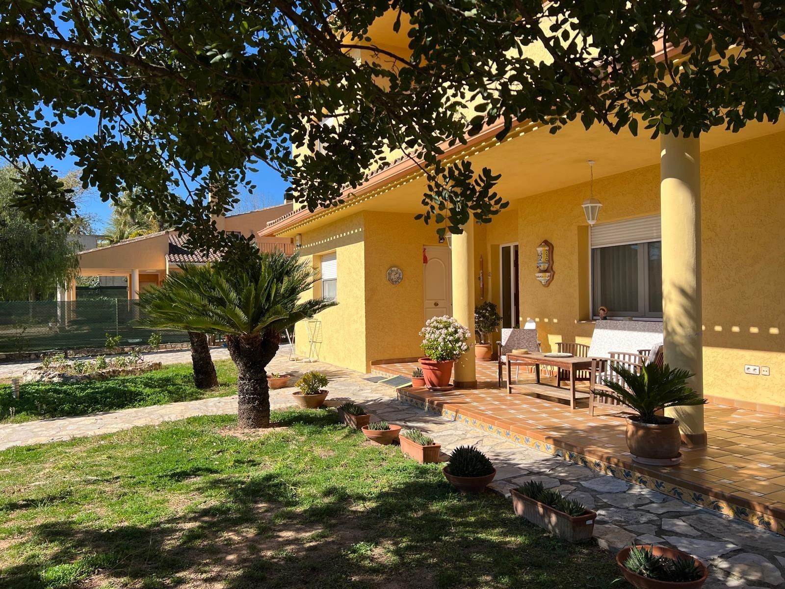 Jardín de Casa o chalet en venta en Ontinyent con Calefacción, Parquet y Terraza