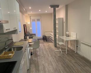 Dormitori de Apartament de lloguer en Valladolid Capital amb Balcó