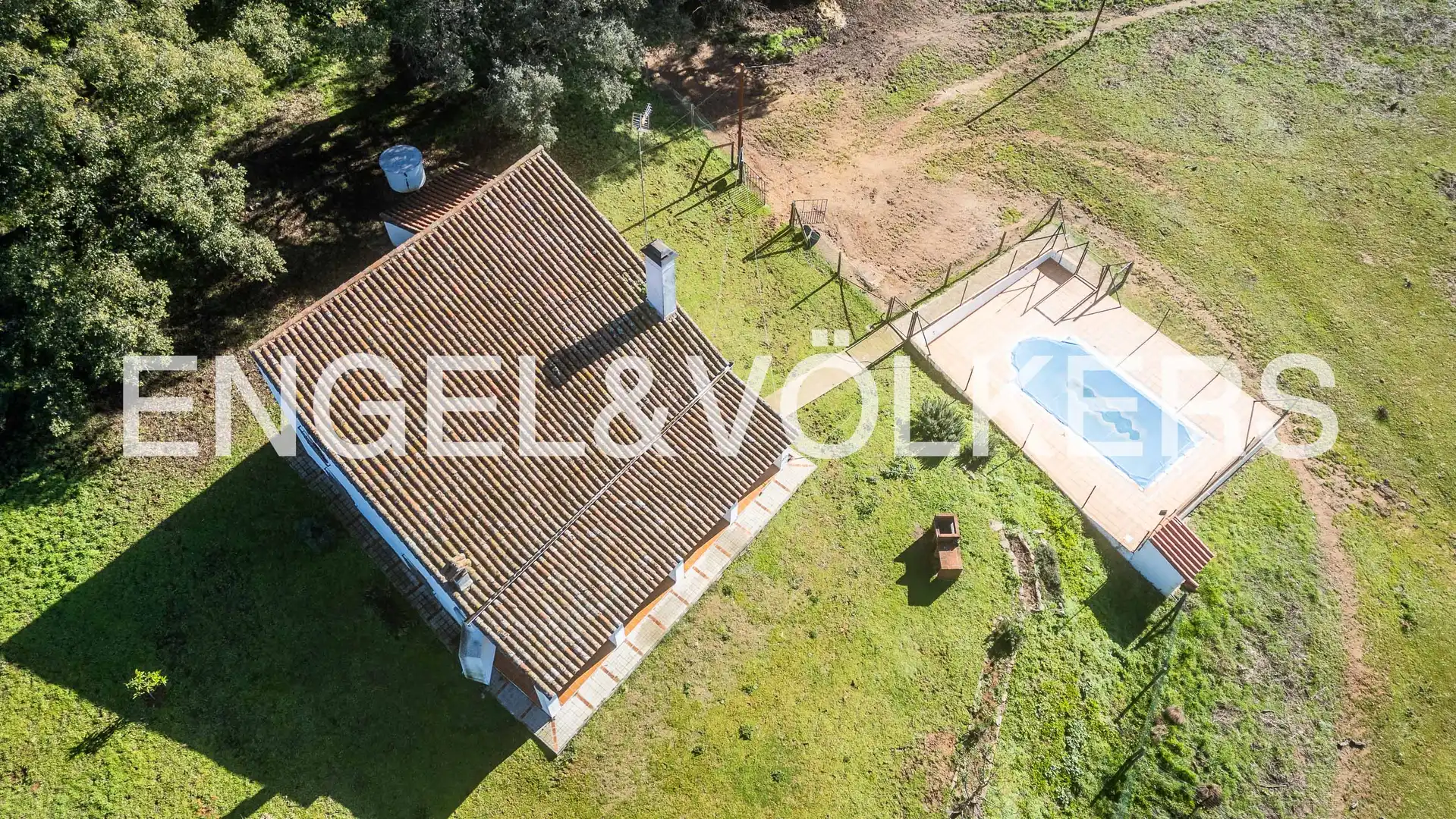Casa o chalet en venta en Cortegana con Calefacción, Jardín privado y Trastero