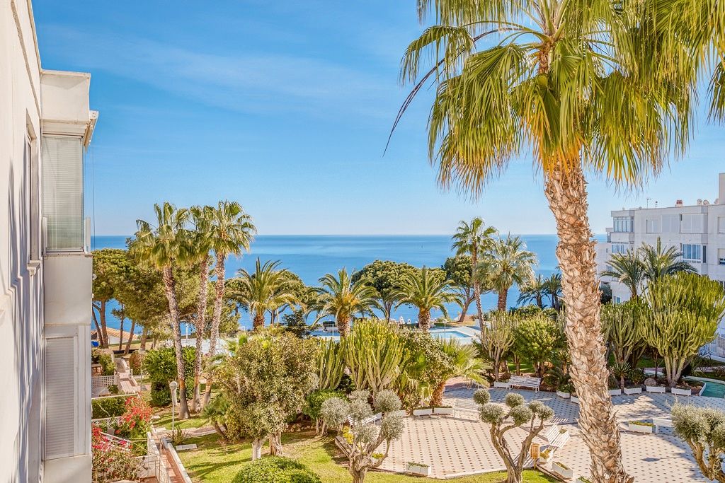 Jardí de Apartament en venda en Santa Pola amb Balcó i Piscina comunitària