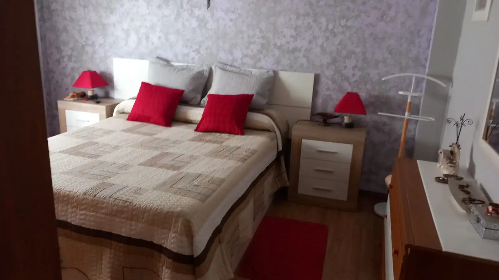 Habitación de Piso en venta en L'Alcúdia con Aire acondicionado, Calefacción y Amueblado