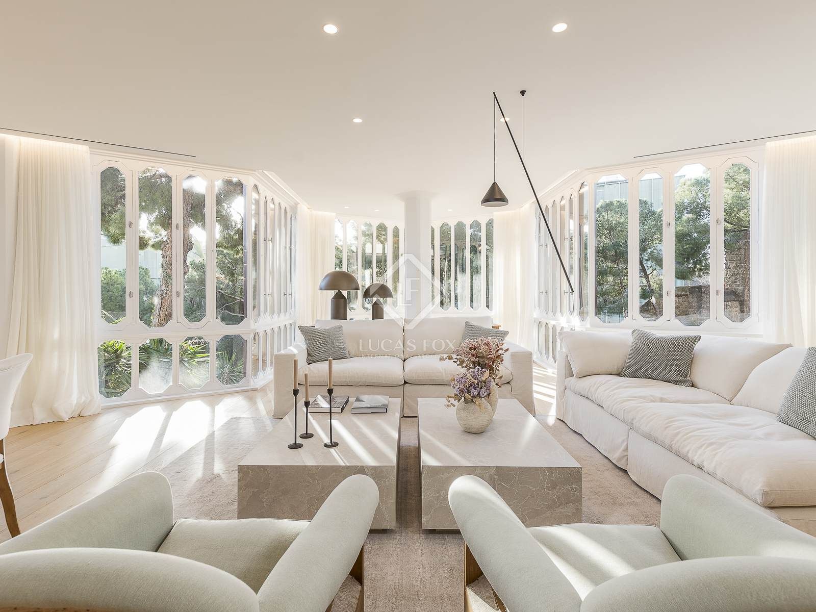 Sala d'estar de Pis en venda en  Barcelona Capital amb Aire condicionat, Calefacció i Jardí privat