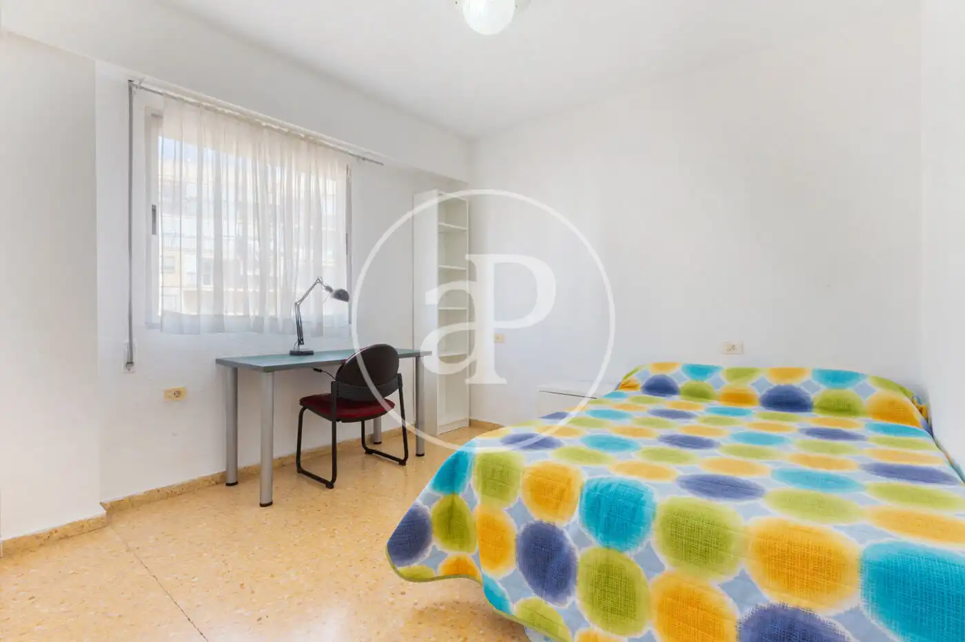 Bedroom of Flat for sale in Valencia  with Heating, Furnished and Balcony