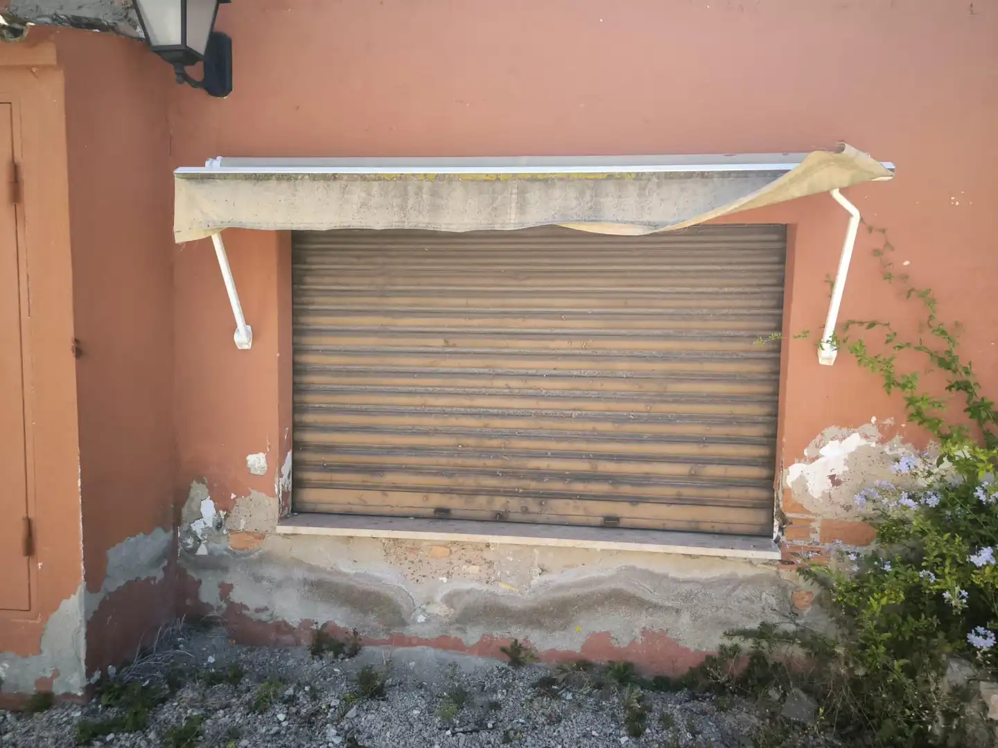 Vista exterior de Local en venta en El Vendrell con Aire acondicionado