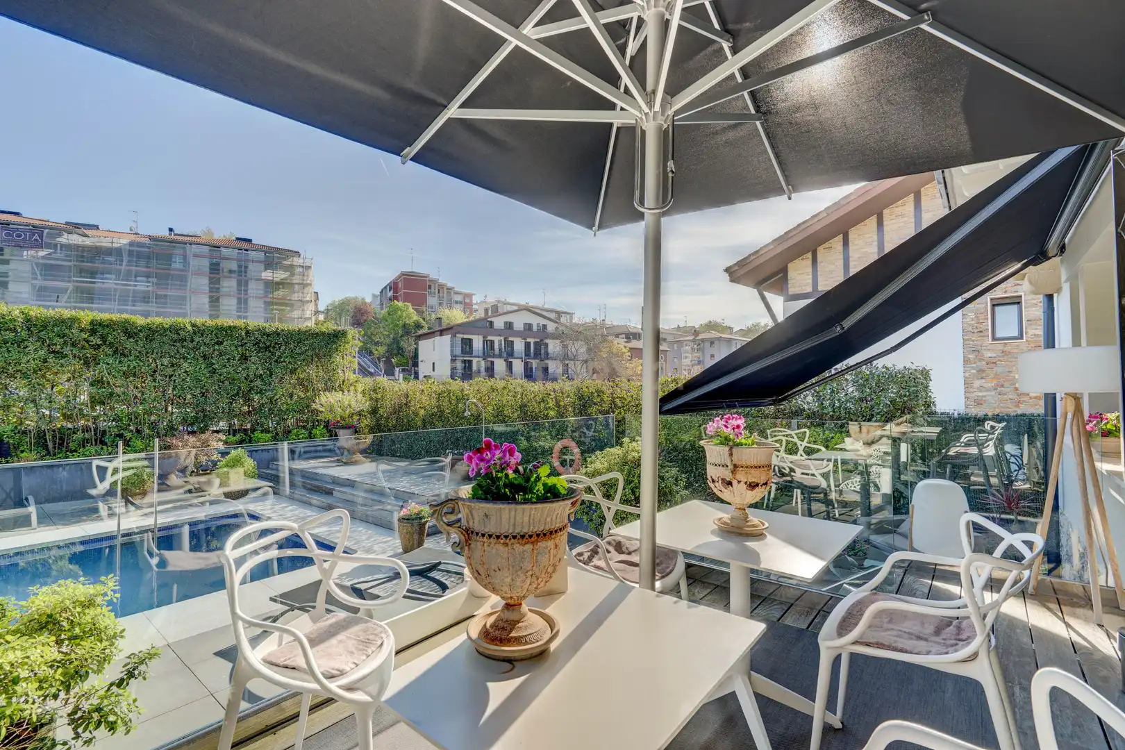Terrassa de Casa o xalet en venda en Donostia - San Sebastián  amb Aire condicionat, Jardí privat i Piscina