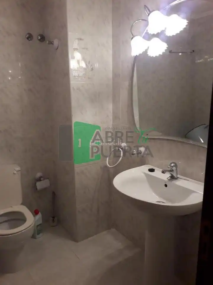 Baño de Ático en venta en Maceda con Calefacción, Parquet y Trastero