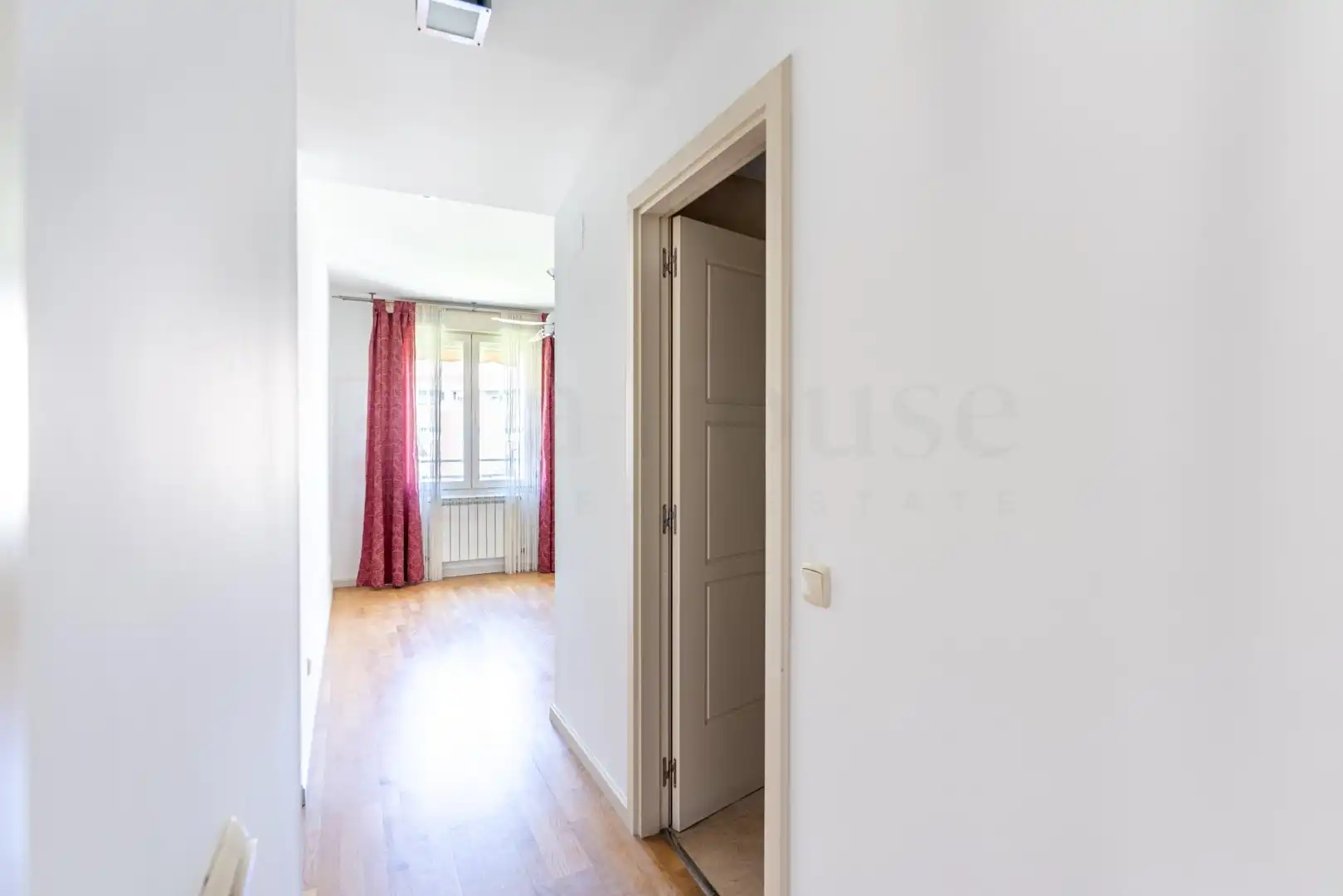 Wohnung zum Verkauf in Madrid mit Klimaanlage, Heizung und Privatgarten