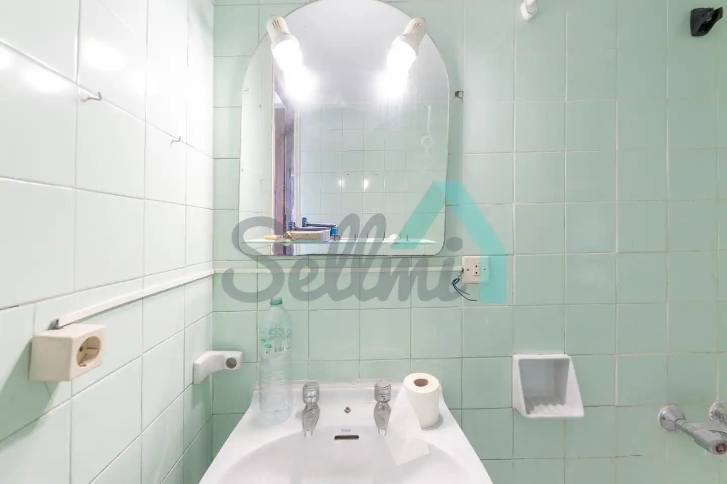 Bathroom of Buildings for sale in Oviedo 