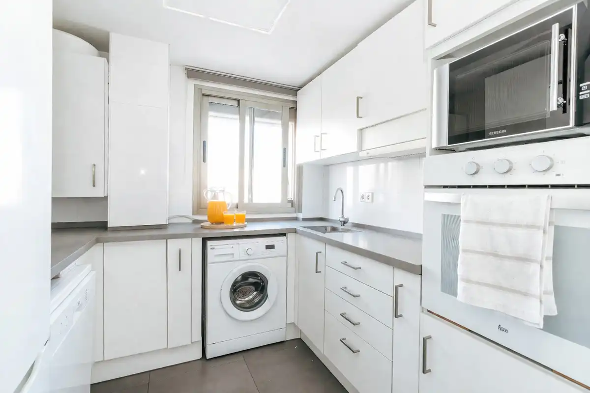 Flat with lift for sale in Carrer de Santa Rosalia, imagen 4