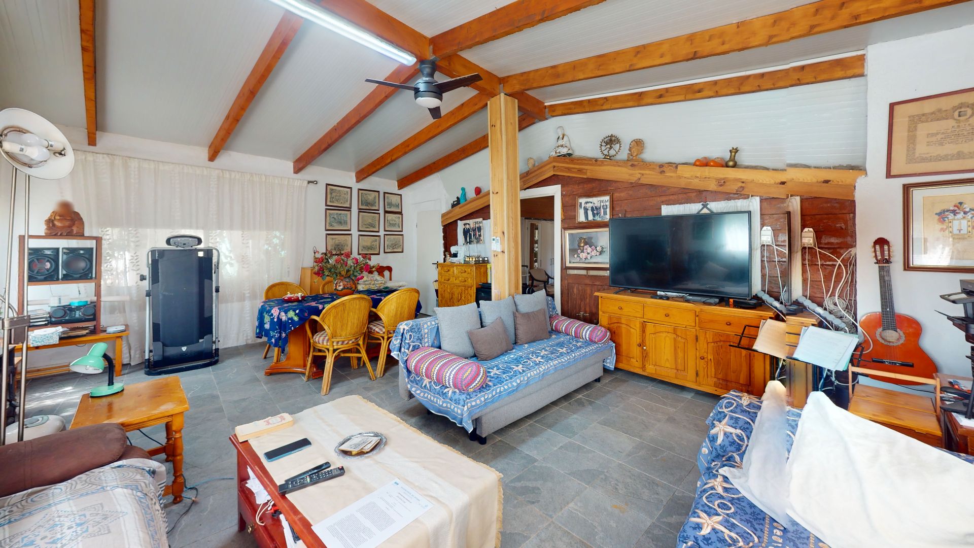 Sala d'estar de Casa o xalet en venda en Biar amb Aire condicionat, Jardí privat i Piscina