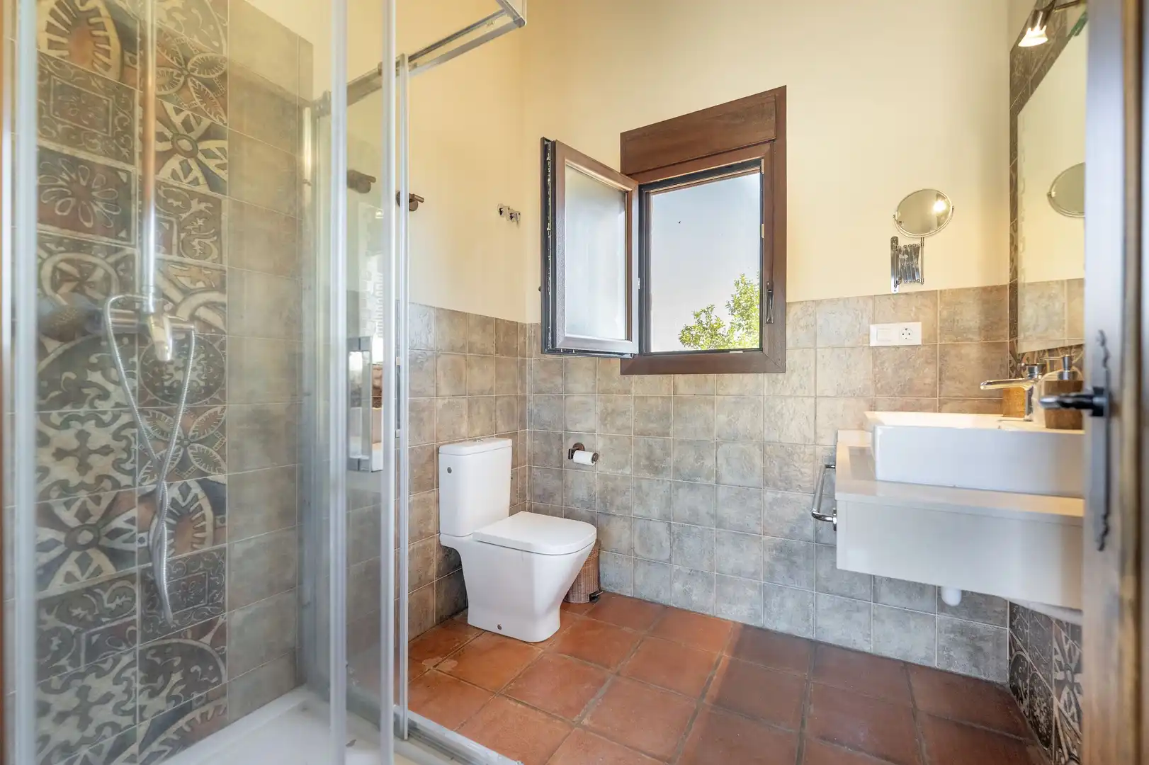 Baño de Casa o chalet en venta en Villanueva de la Vera con Calefacción y Terraza