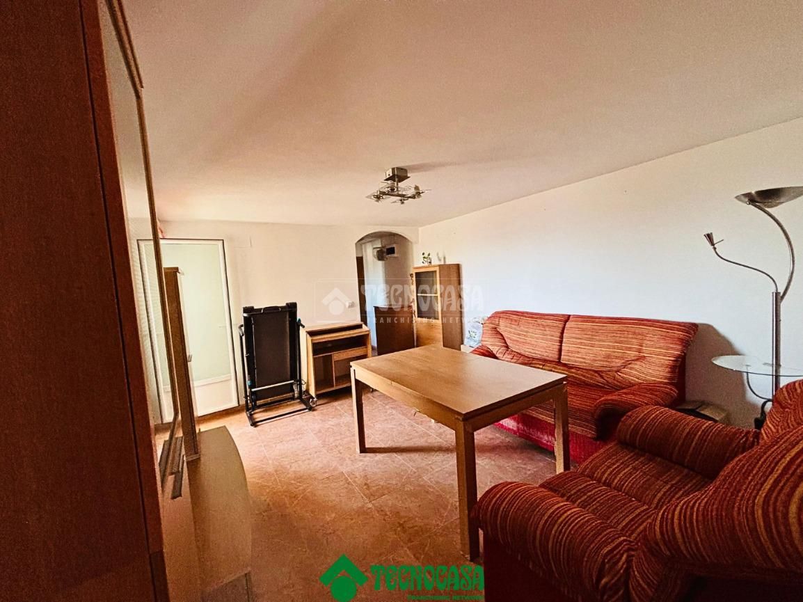 Sala d'estar de Pis en venda en El Carpio