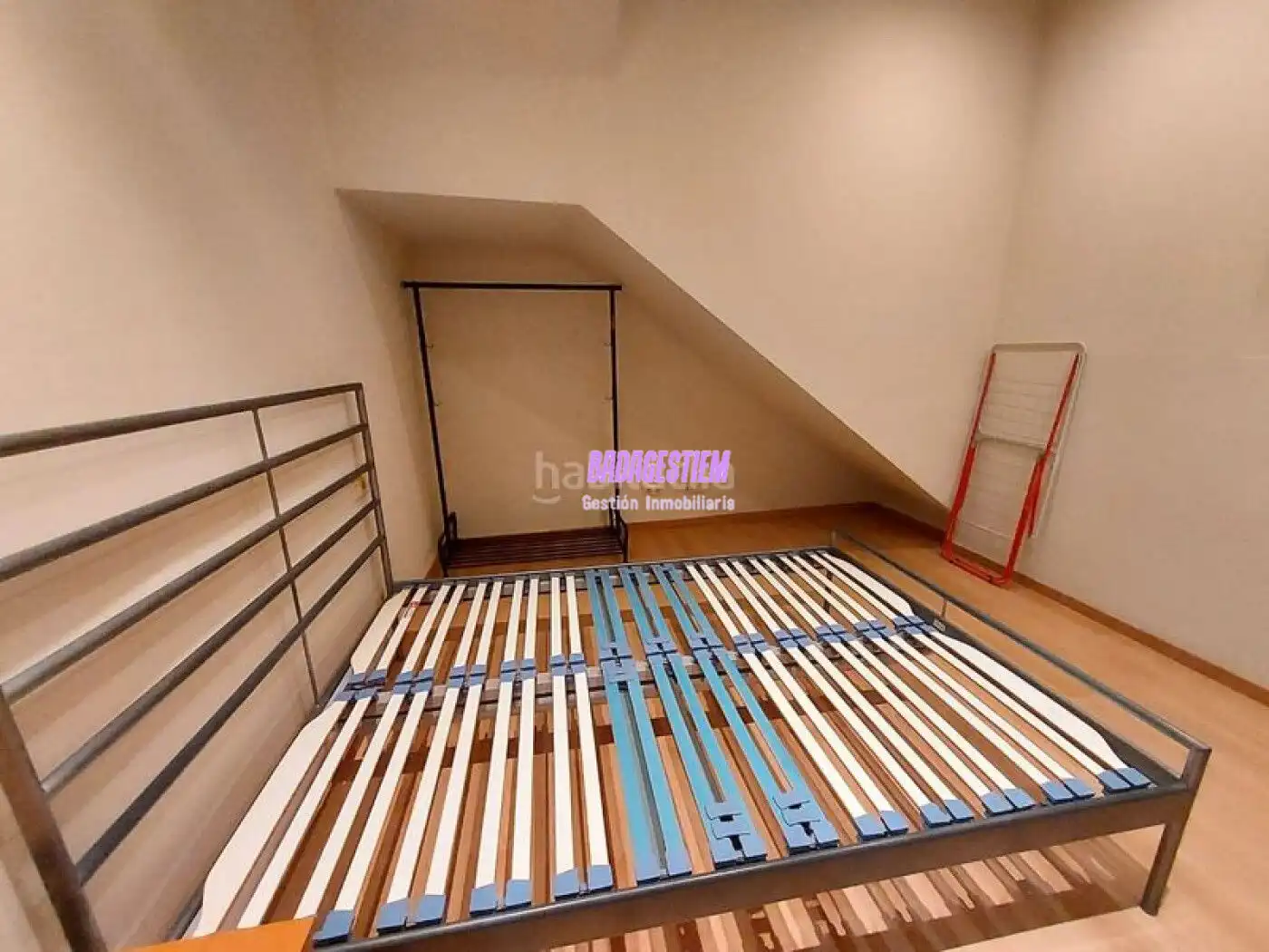 Habitación de Estudio de alquiler en Badalona con Parquet y Amueblado