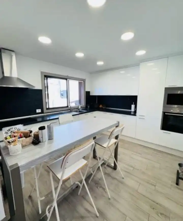 Cocina de Casa o chalet en venta en La Orotava con Aire acondicionado, Calefacción y Jardín privado