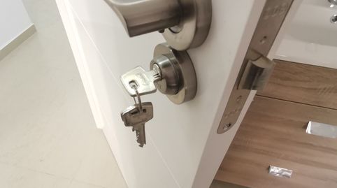 Foto 2 von Zimmer in Calle Pintor Martínez de la Vega, 36, Centro, Almería Capital