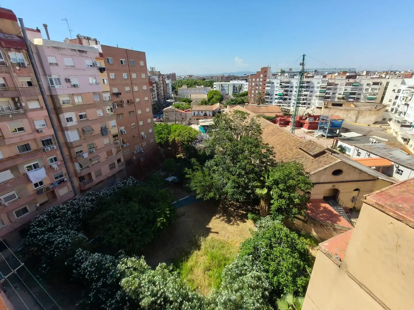 Vista exterior de Pis de lloguer en Valencia amb Terrassa i Balcó