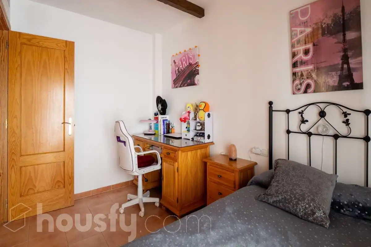 Houses for sale in Calle Atlántida, Alcorrín